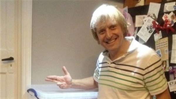 بالصور.. كيف انجب رجل 800 ابن حول العالم