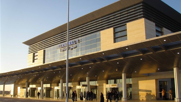 إحباط محاولات تهريب عملات مصرية وأجنبية بمطار برج العرب