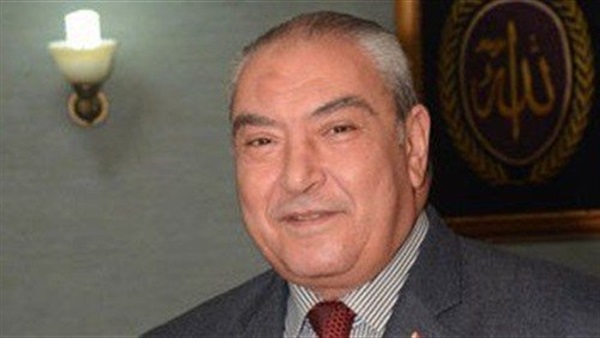 محافظ المنيا: صرف 5 آلاف جنيه لأسرة شهيد أبوقرقاص