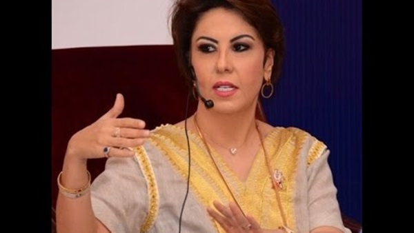 بالفيديو.. فجر السعيد: «حمدين كومبارس نفسه فى كرسى»