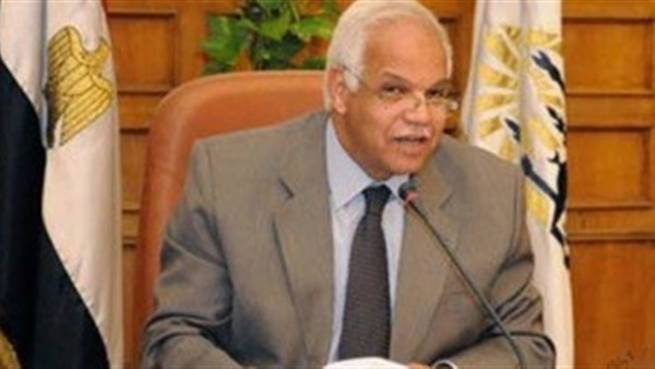محافظ القاهرة يعنف رئيس حى غرب بسبب أصحاب «الورش»