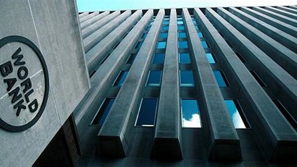 الحكومة تتقشف من أجل عيون البنك الدولي والبنك الأفريقي.. تحرير أسعار الطاقة.. الدفعات الثانية والثالثة من القرض الدولي مرتبط بإقرار قانون الخدمة المدنية 