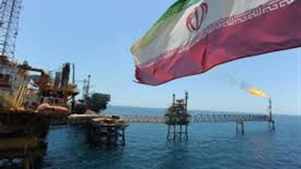 الإندبندنت: رفع العقوبات يغرق أسواق النفط بمليون برميل يوميا 