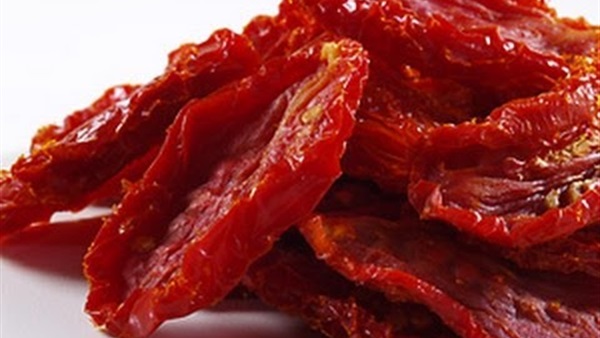 تعرفى على طريقة عمل الطماطم المجففة