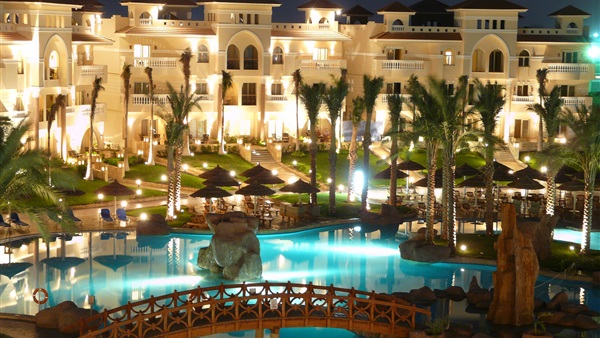 «الغرف السياحية»: رسميًا غلق فنادق بشرم الشيخ والغردقة