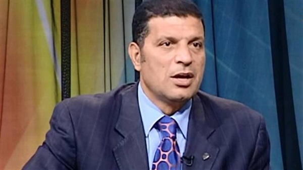 «غباشي» البرلمان خالي من المعارضة 