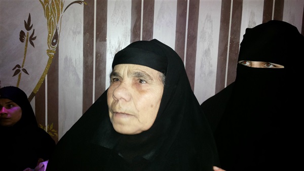بالفيديو والصور.. «صوت الأمة» داخل منزل الشهيد المصري بالسعودية.. الملك يمنحه وسام من الدرجة الأولى.. زوحته:«وصايته للأبناء أخر حديثة لي».. الأم الثكلي: «فخورة با أبنى، وأطلب بتوظيف زوجته» 