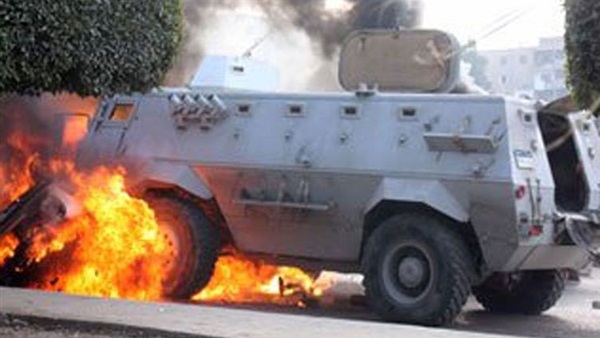 إصابة ضابط و4 أفراد في انفجار مدرعة بالعريش