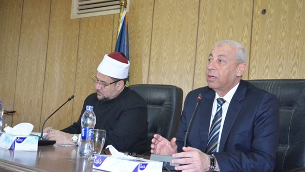 «حجازي» يتفقد مشروع إنشاء قرية إبريم الجديدة