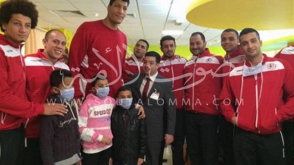 المنتخب الوطني لليد يزور مستشفى 57357