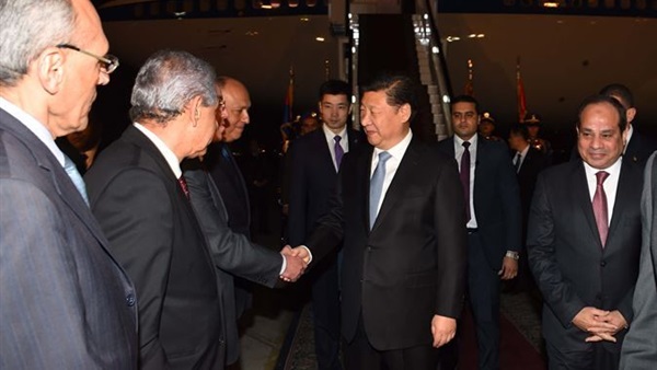 بالفيديو.. لحظة إستقبال السيسي نظيرة الصيني بقصر القبة