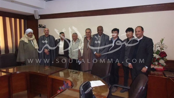 بالصور: نقيب الفلاحين يبحث مع وفد صينى تصدير الموالح